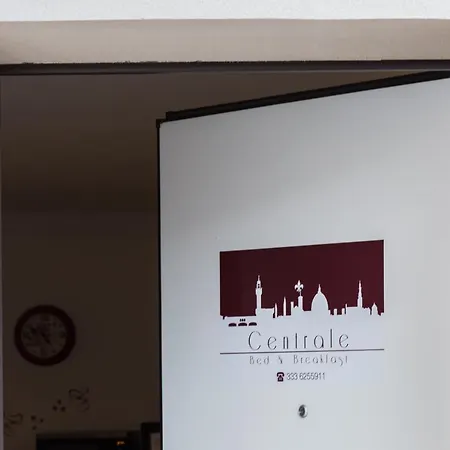Alojamento de Acomodação e Pequeno-almoço B&B Centrale 3*